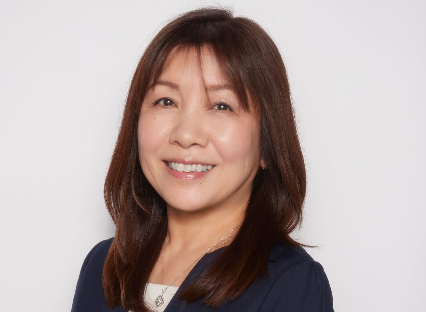 石井 和子さんの右写真